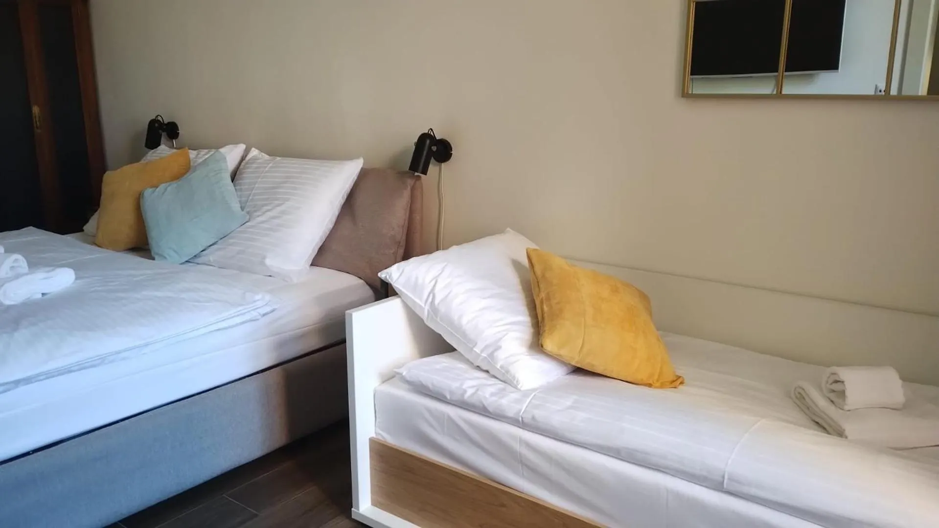 Διαμέρισμα Tichy Apartman V Centru Mesta U Metra S Balkonem A Parkovanim Πράγα
